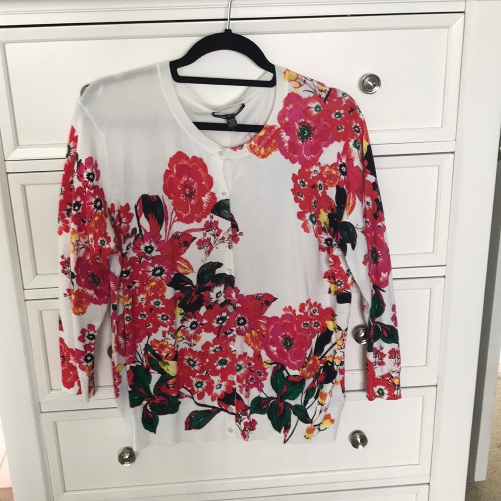 Pretty print (front & back) cardigan